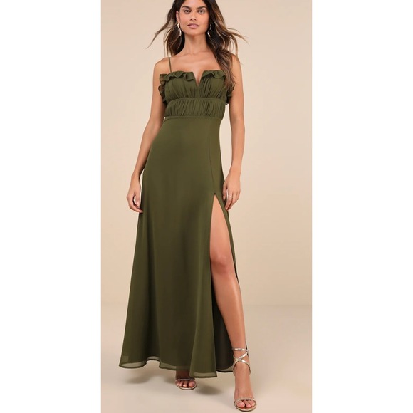 Lulus Dresses & Skirts - Lulus Dress Womens Medium Green Exemplary Beauty Strappy Ruffle Maxi Slit